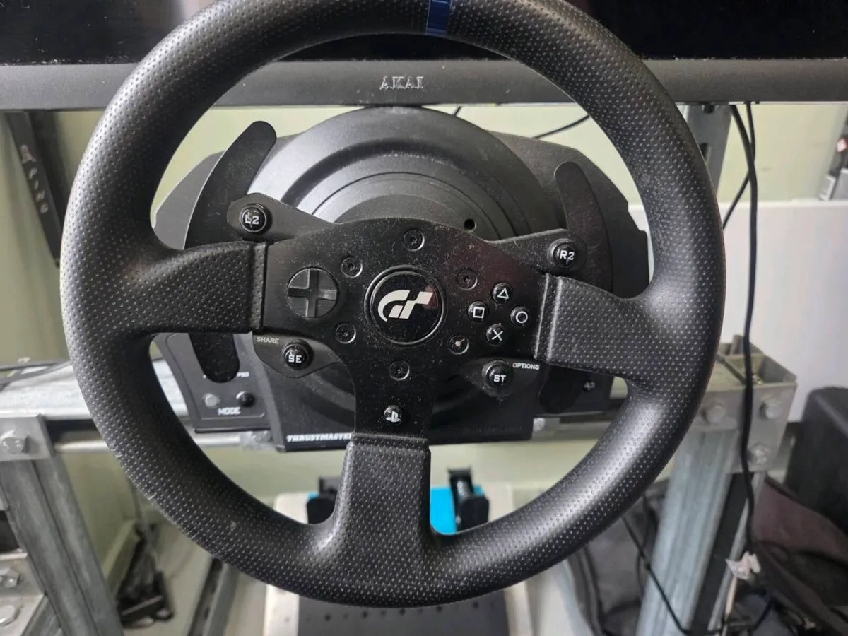 Thrustmaster T300 + raceline 3 pedals + th8a - Image 1