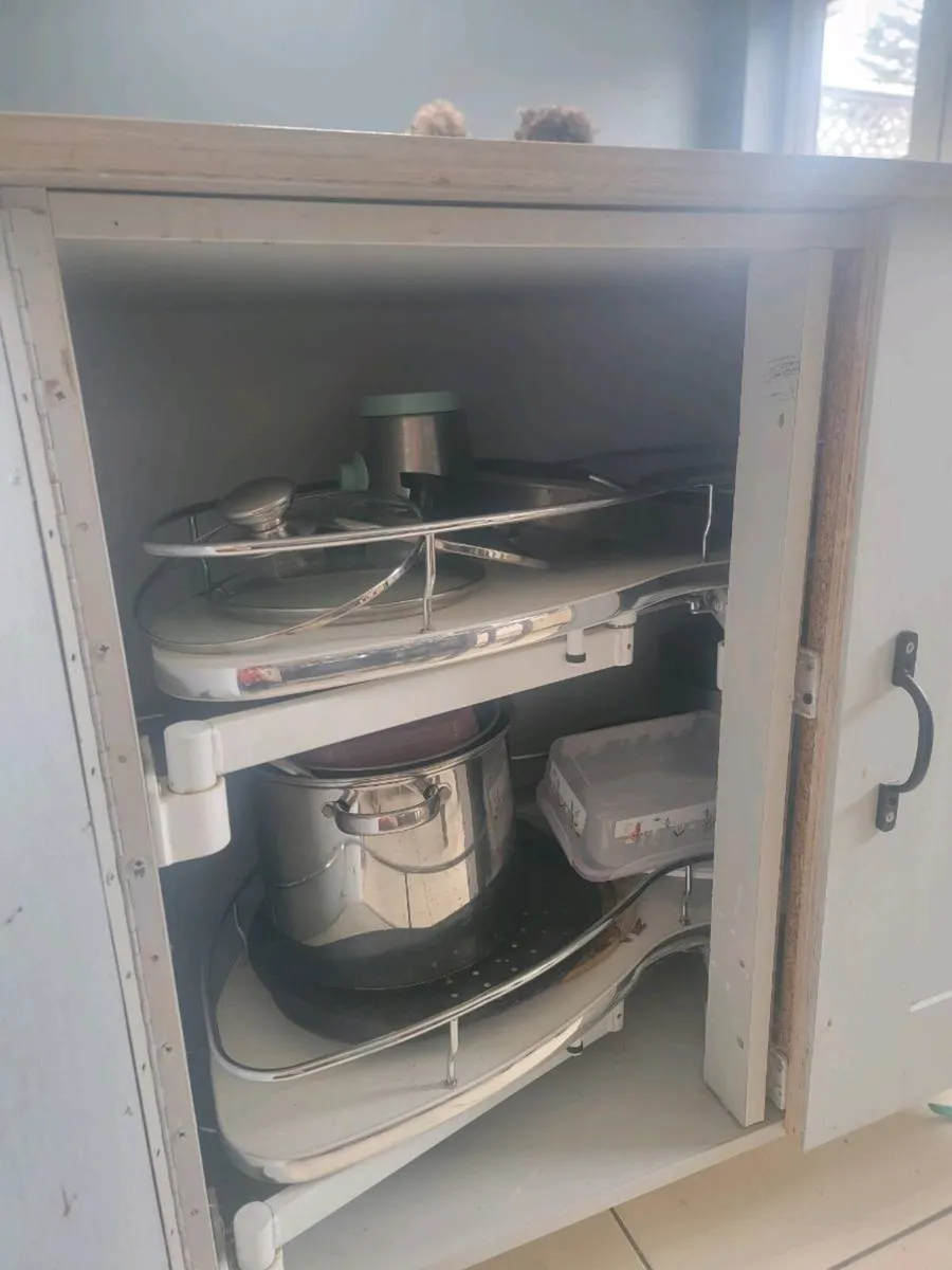 Kitchen island - Image 3