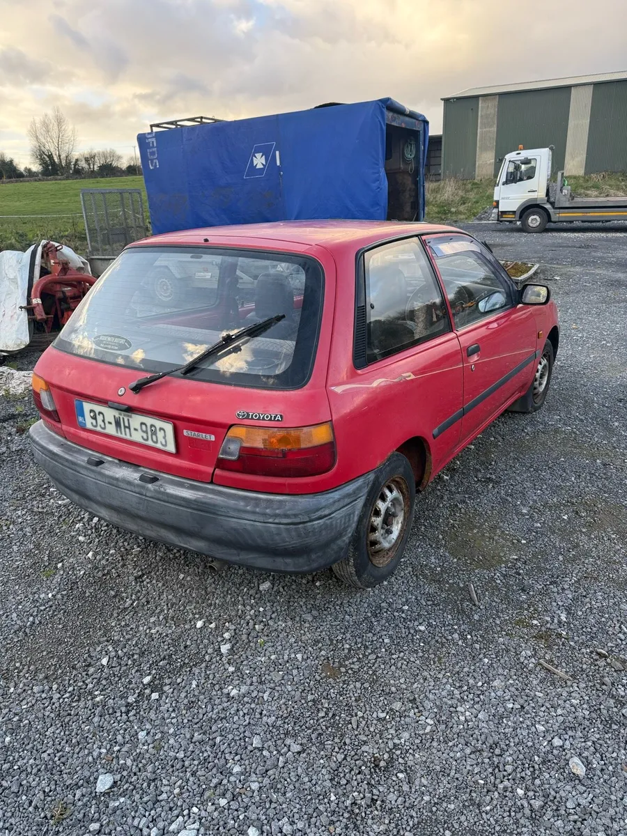 Vintage car - Image 4