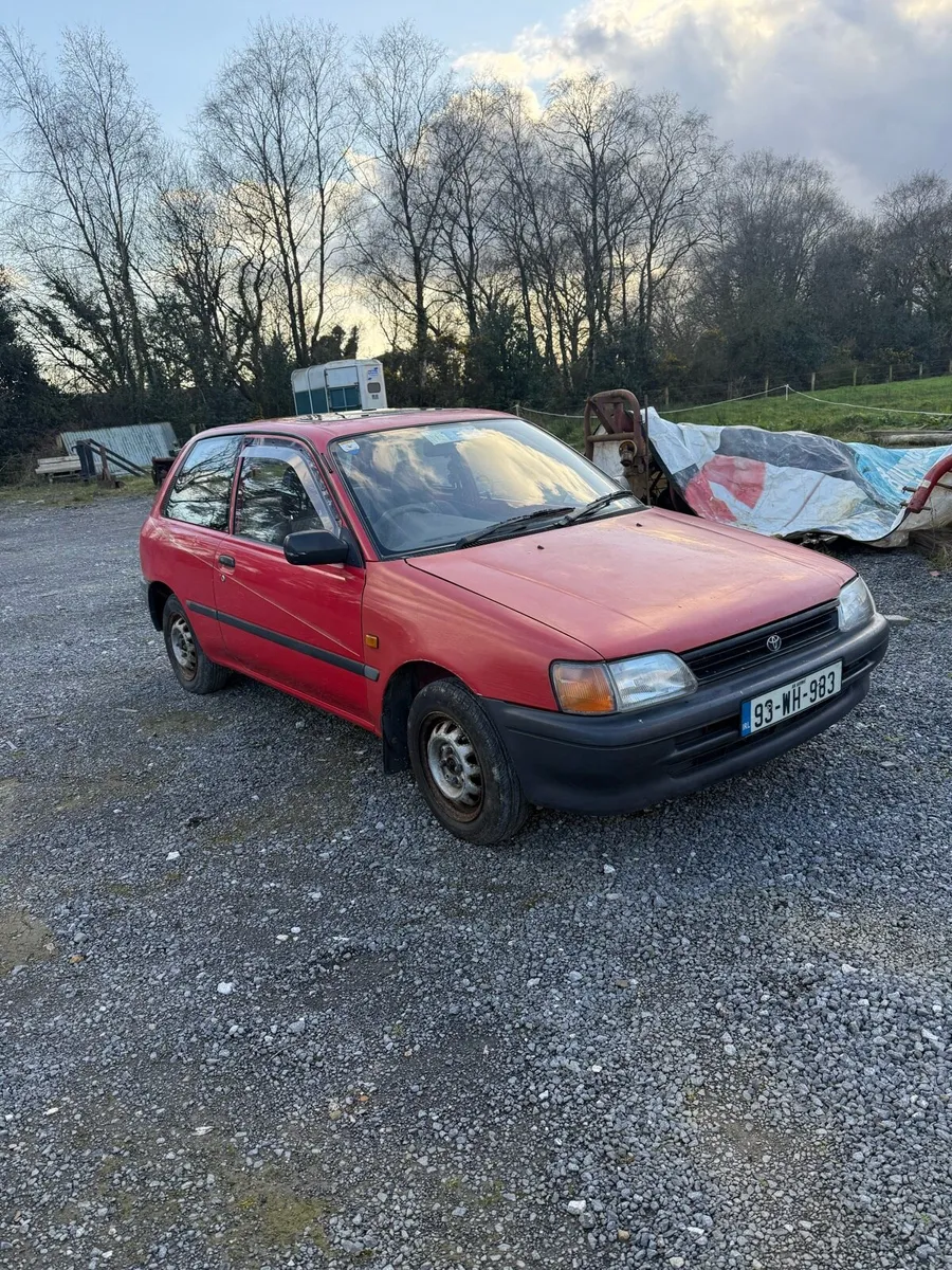 Vintage car - Image 2