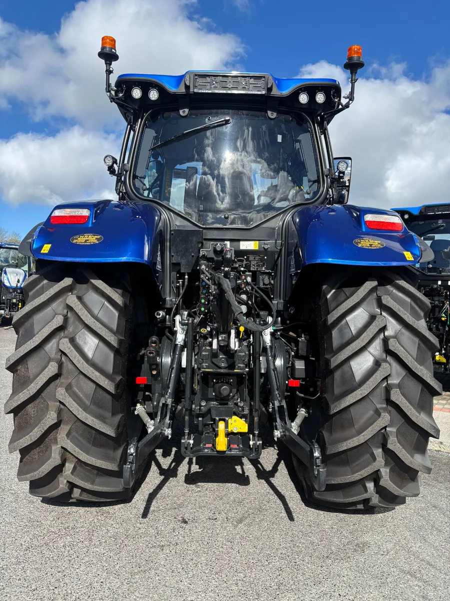 New Holland T7.225 Blue Power-257hrs - Image 4
