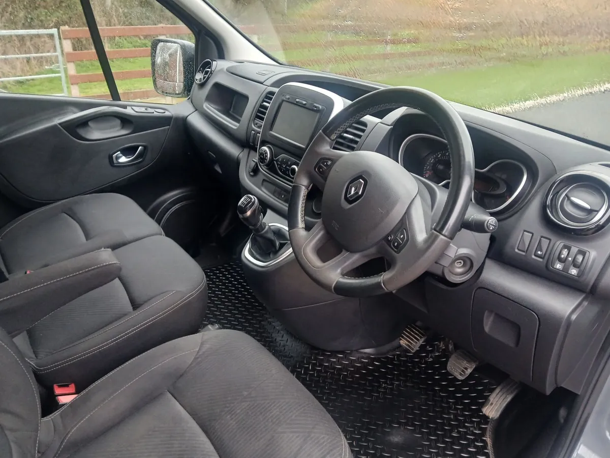 Renault Trafic 2021 - Image 3
