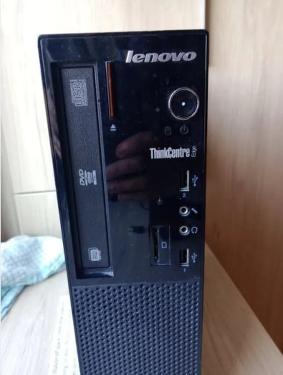 i7 Lenovo ThinkCentre Edge 72 and Monitor Quick Sa - Image 1