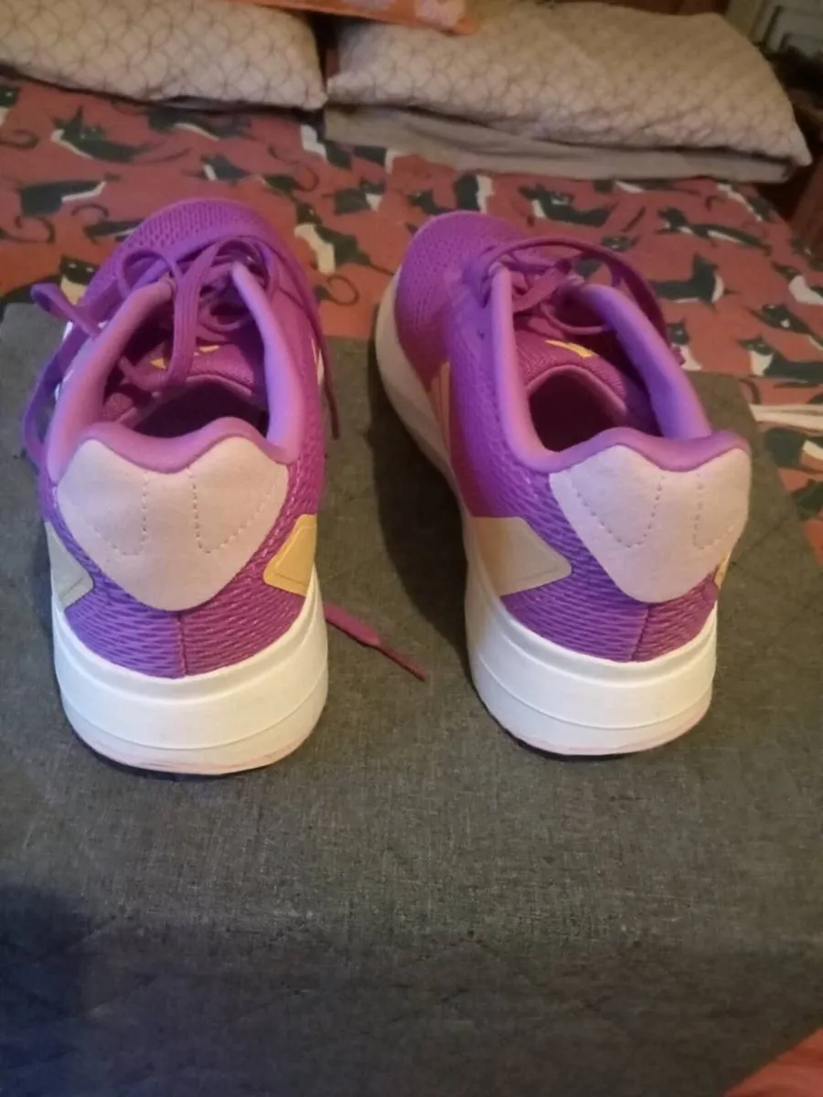 Ladies Adidas trainers size 5.5 - Image 3