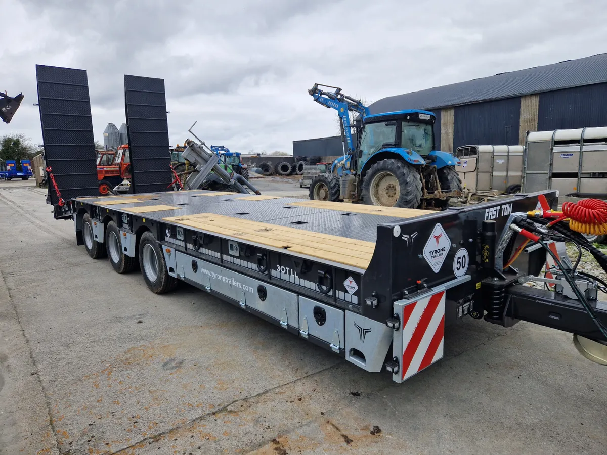 30 ton Tyrone low loader - Image 1