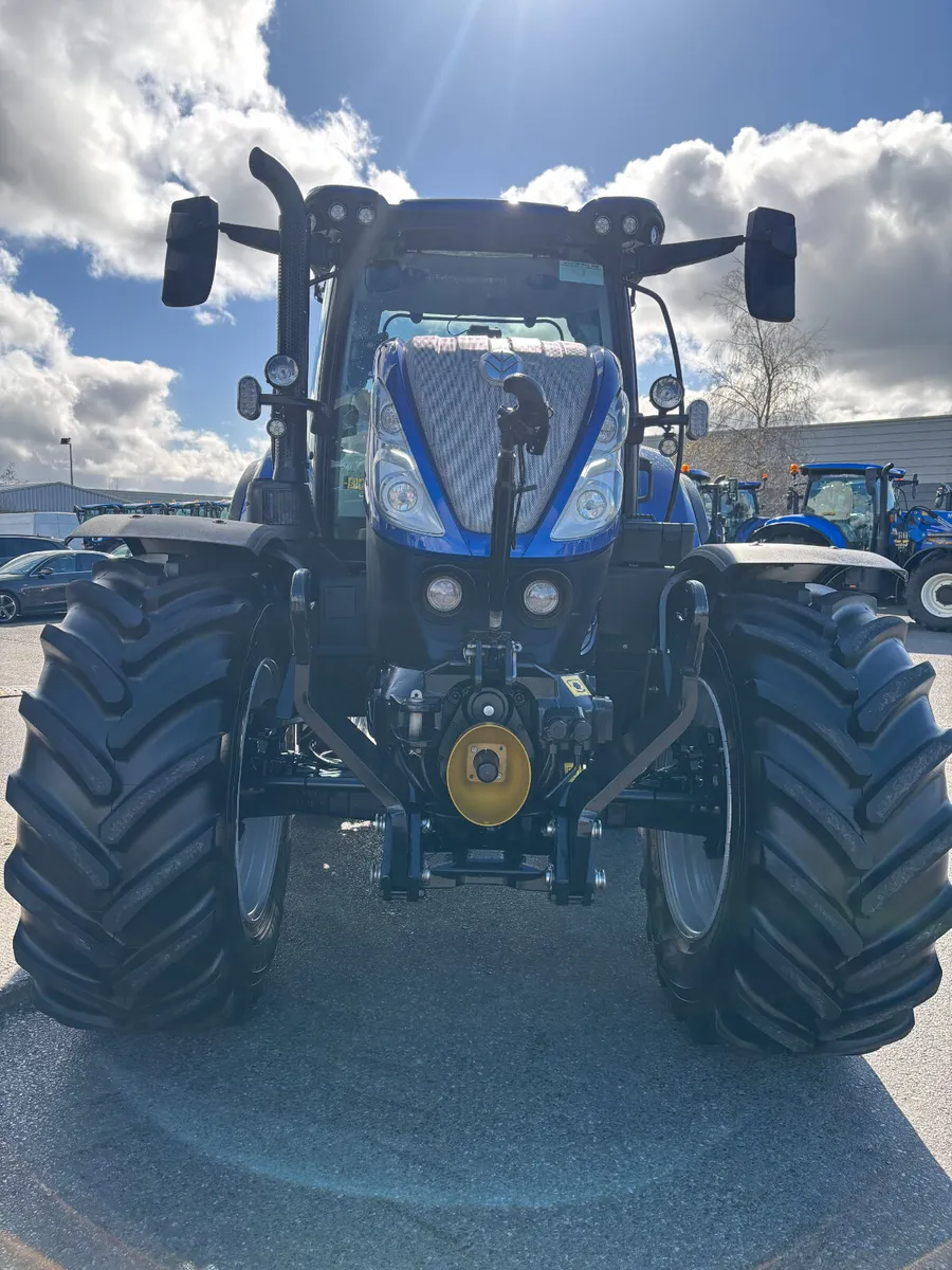 New Holland T7.225 Blue Power-1442hrs - Image 2