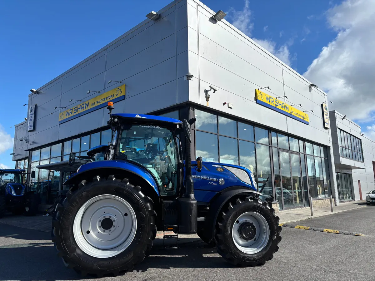 New Holland T7.225 Blue Power-1442hrs - Image 3