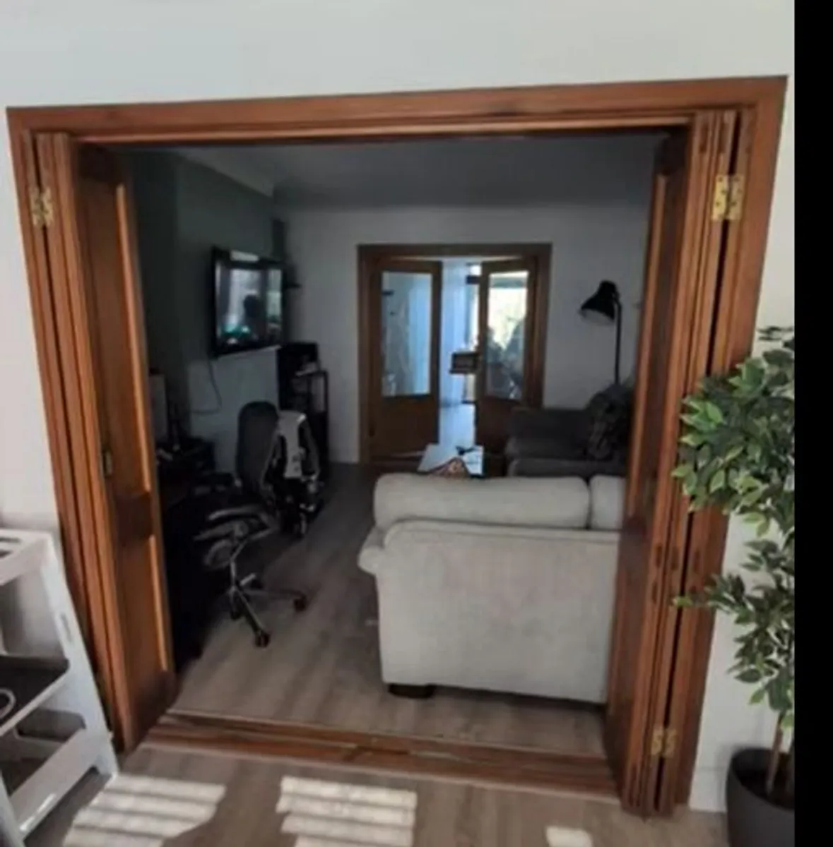 Solid Wood Bi-Fold Double Doors (Complete Set) 200cm x 200cm - Image 2