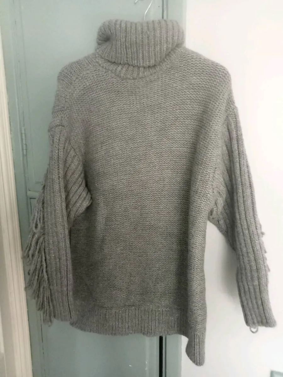 Ladies river island jumper size 10 - Image 2