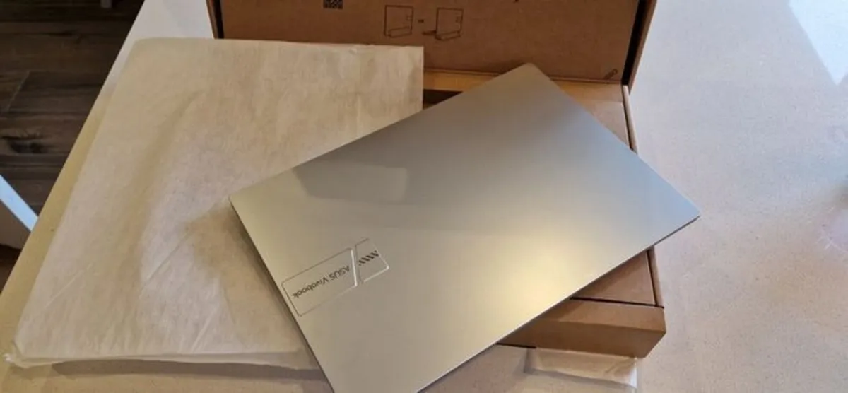 Asus 16" Ryzen 7 7730U - Image 2