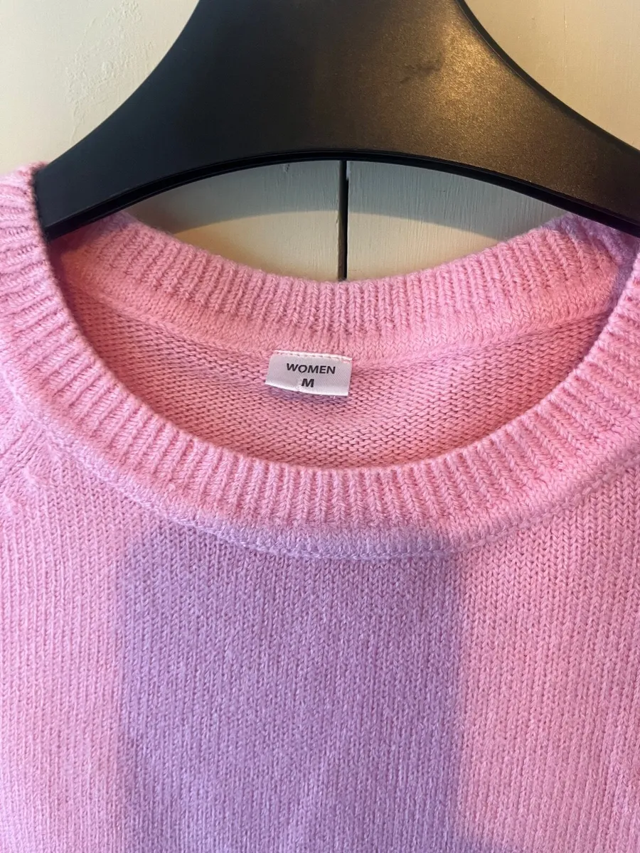 Gorgeous soft Pink jumper - Image 1