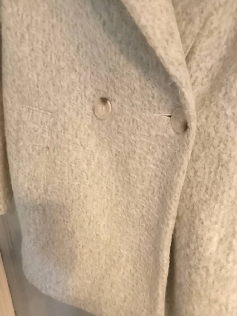 Ladies light coat sage green size 10 - Image 4