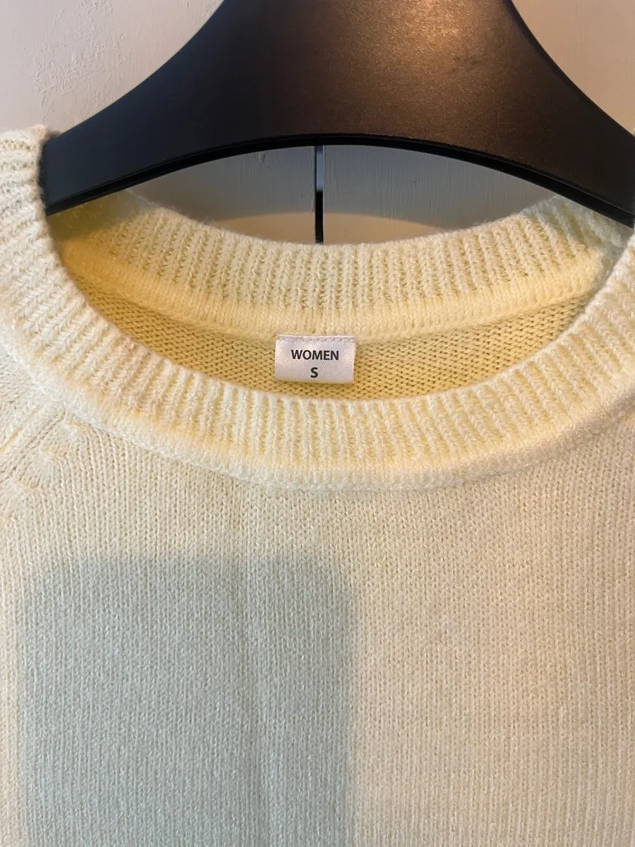 Gorgeous lemon soft jumper - Image 2