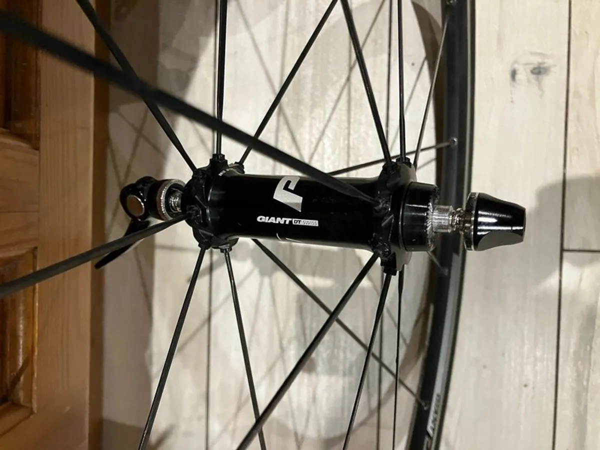 Giant psl0 wheelset 28mm tyres rim brake - Image 2