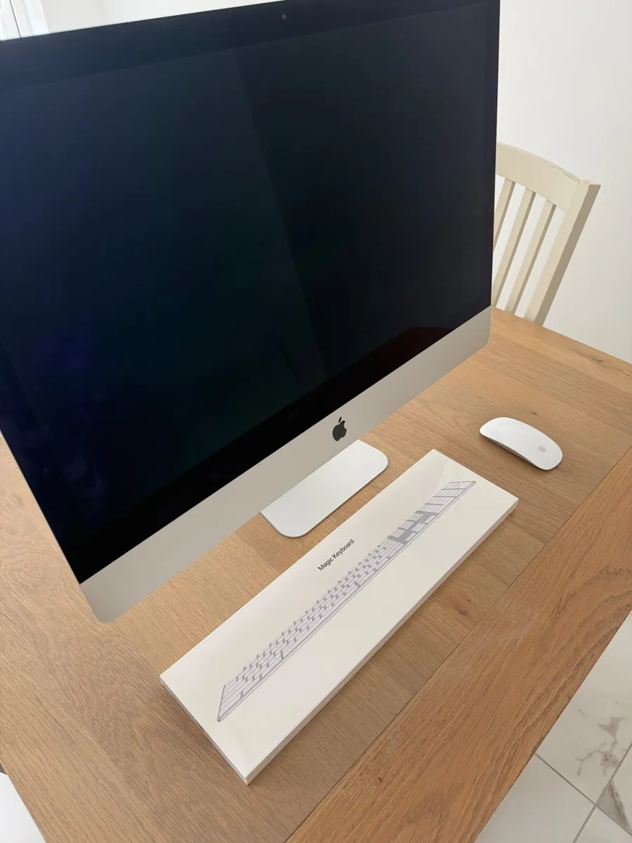 Apple iMac 5K 2022 | 27 - Image 1