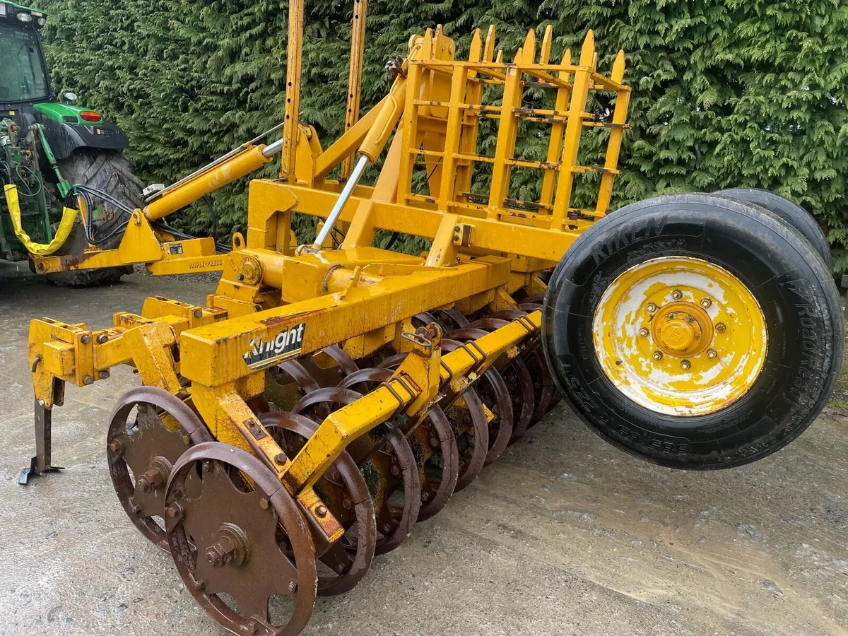 Knight trailed press - Image 4