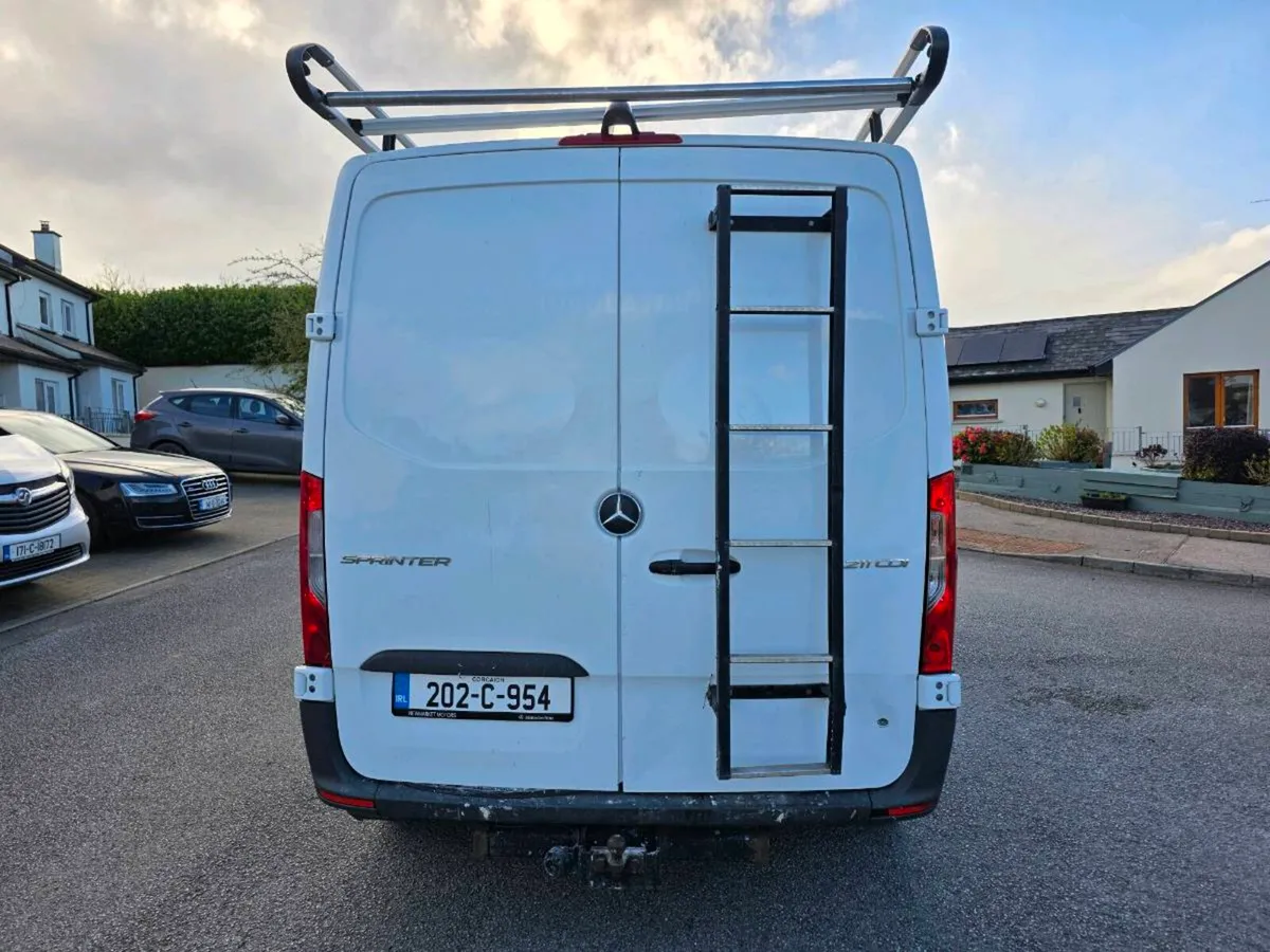 202 MERCEDES SPRINTER TAX 07/26 CVRT 07/26 LOW KMS - Image 4