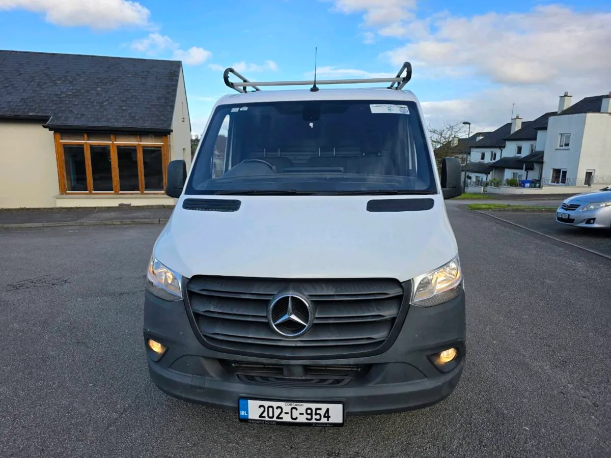 202 MERCEDES SPRINTER TAX 07/26 CVRT 07/26 LOW KMS - Image 2