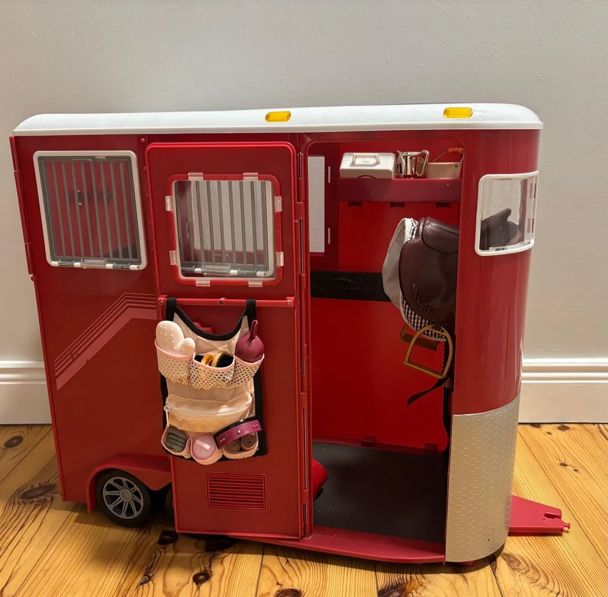 Our Generation horse trailer - Image 1