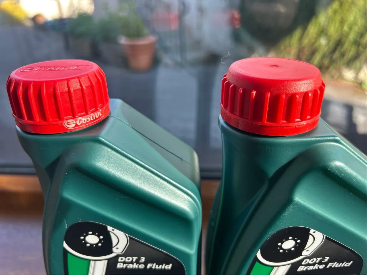 Castrol RR363 Brake & Hydraulic Fluid - Image 3