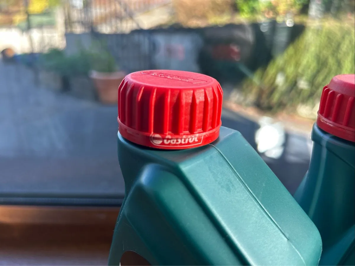 Castrol RR363 Brake & Hydraulic Fluid - Image 4