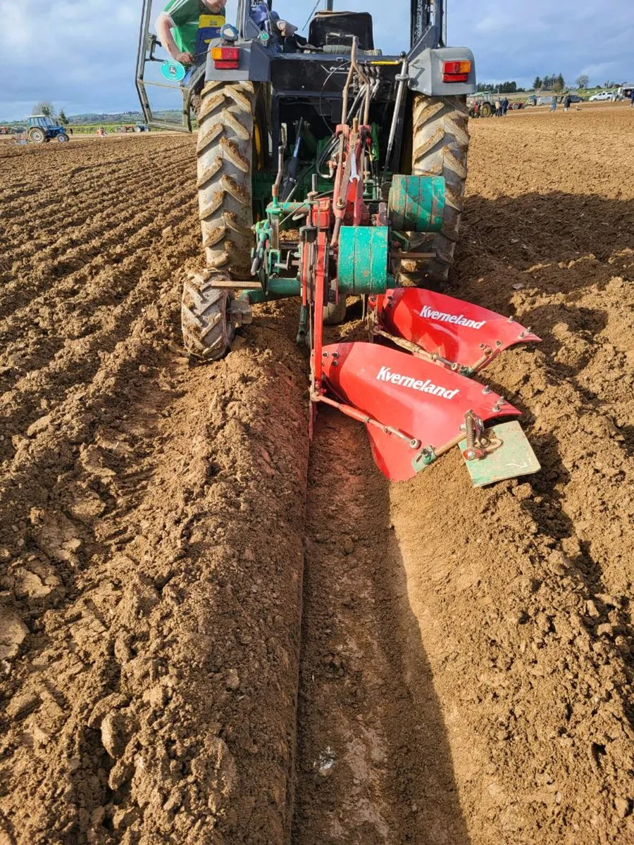 Competition match Plough wheels and pressers - Image 2