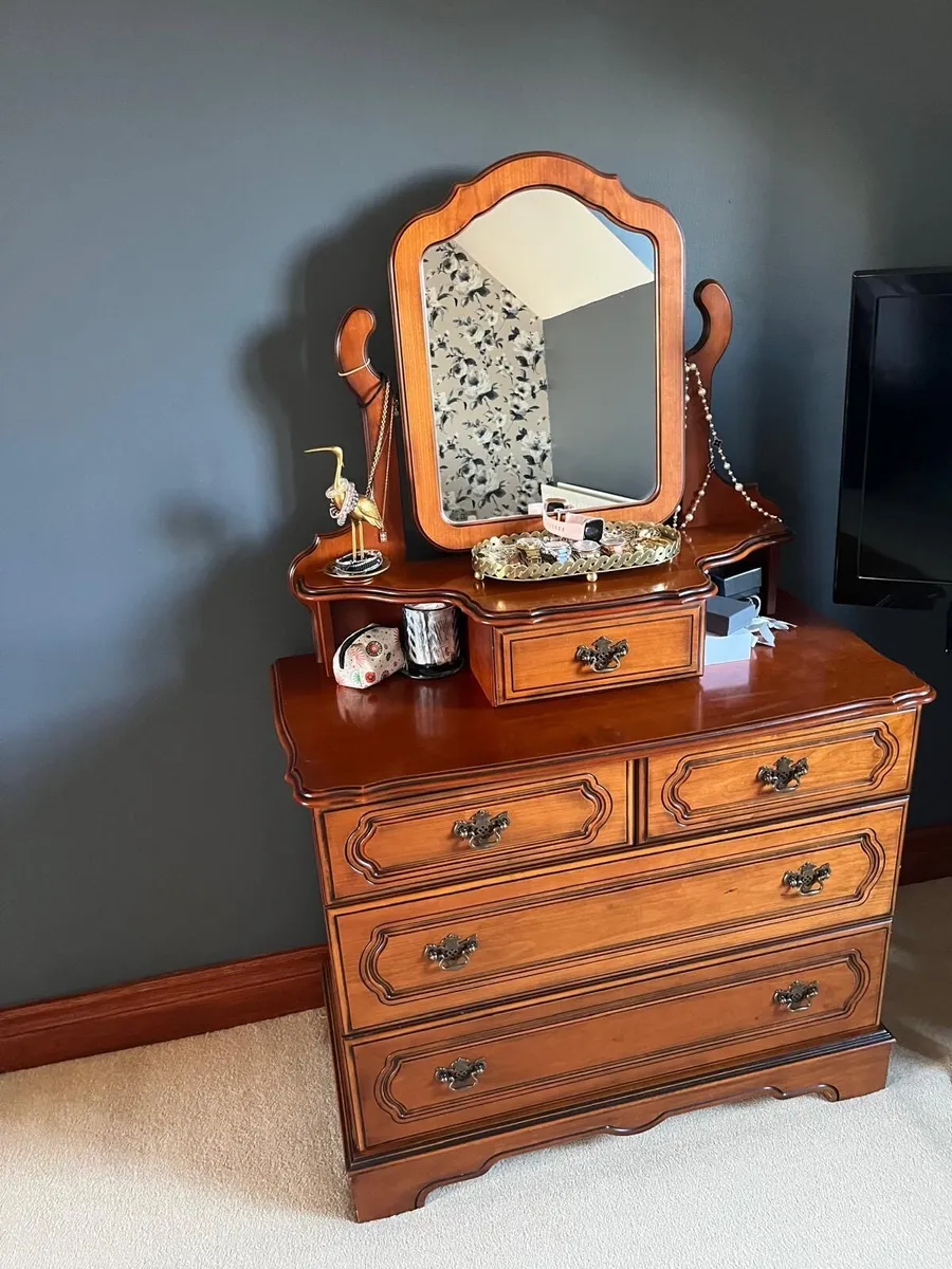 Rossmore bedroom furniture - Image 2