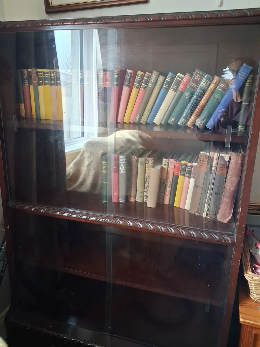 mahogany book case - Image 1