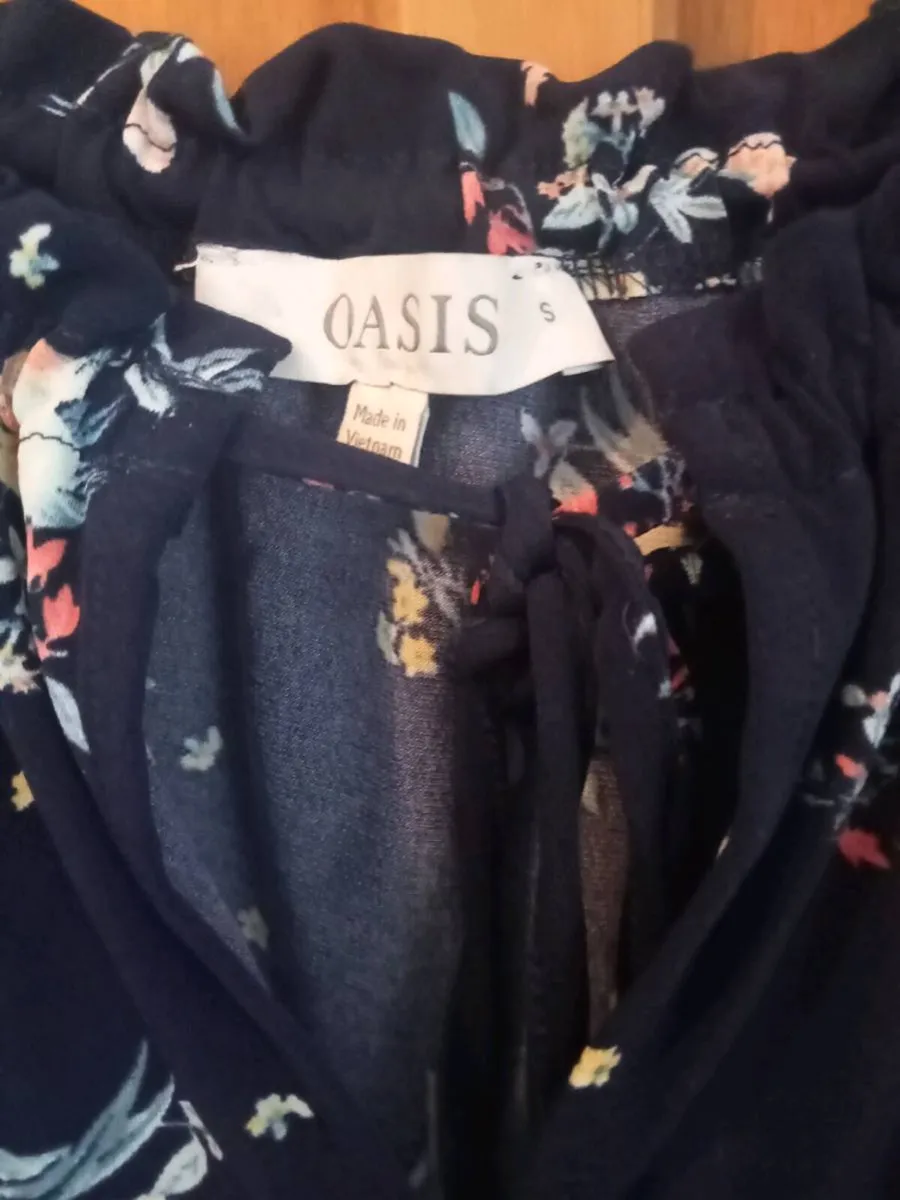 Ladies summer top bundle size 10 - Image 2