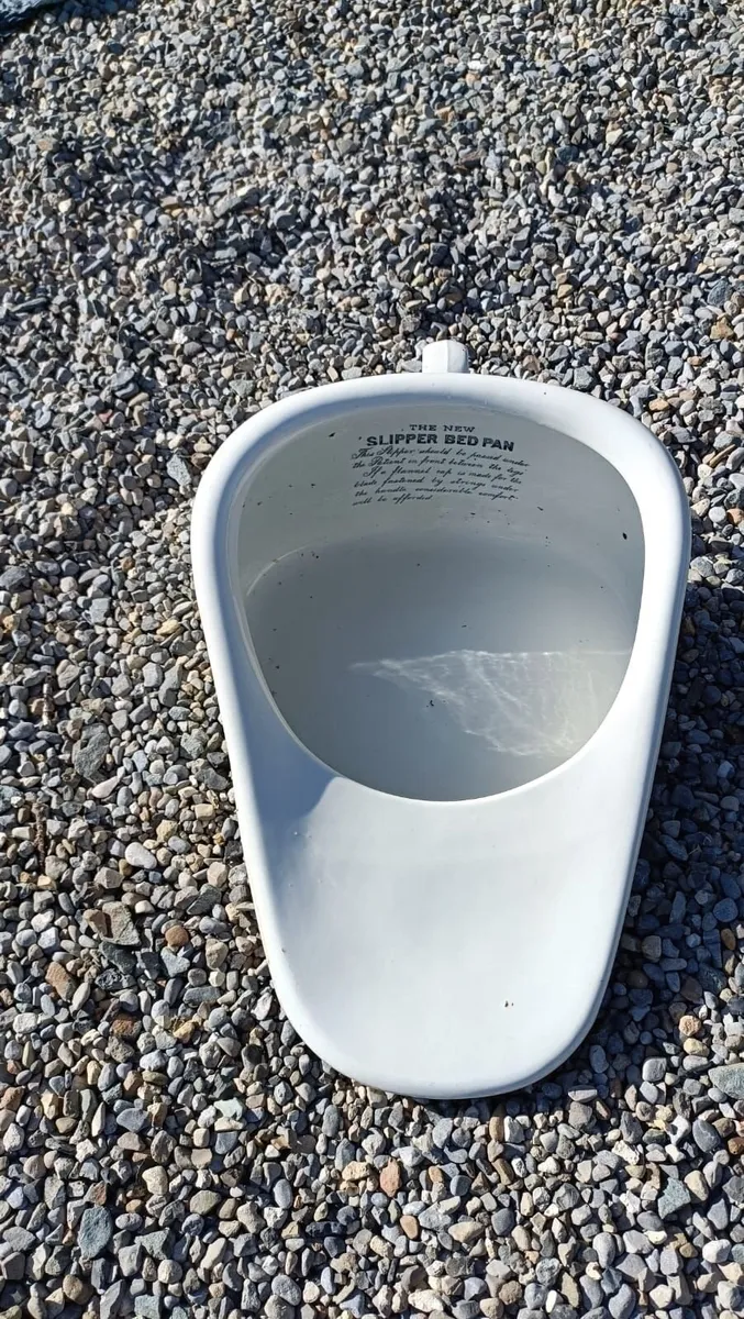 Antique ceramic slipper bed pan - Image 3