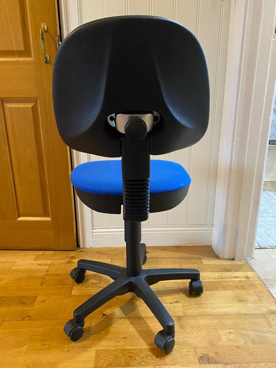 Office chair - Image 3