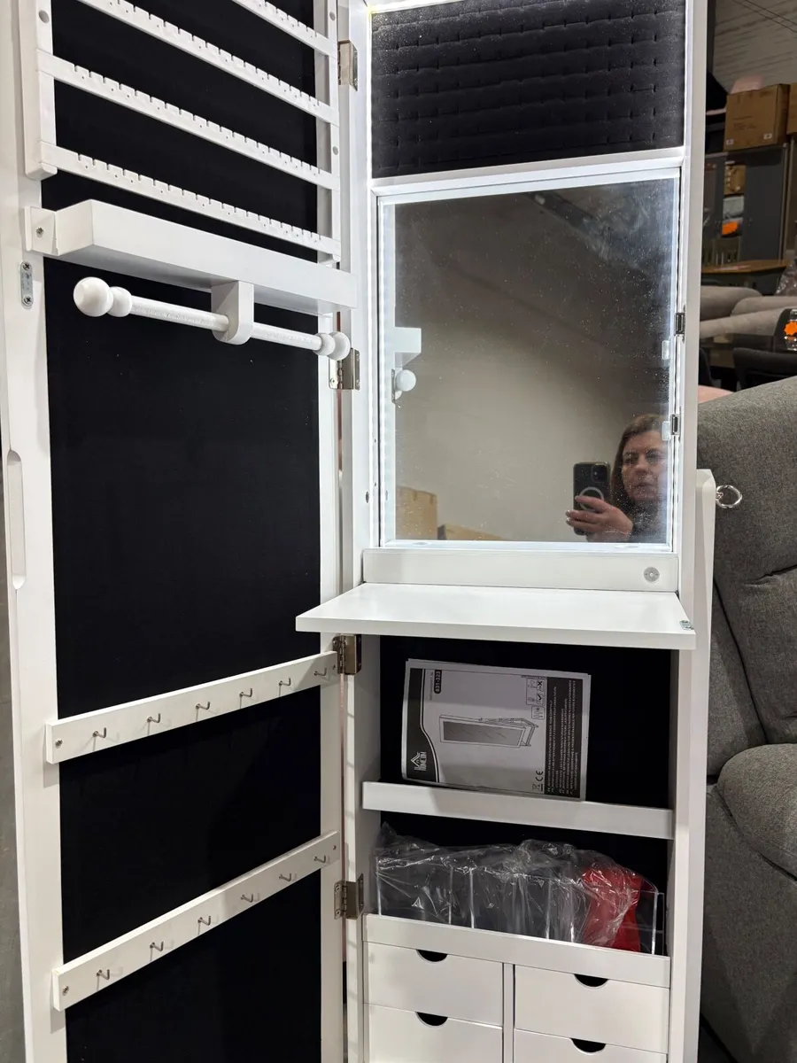 Mirror with storage - Image 1