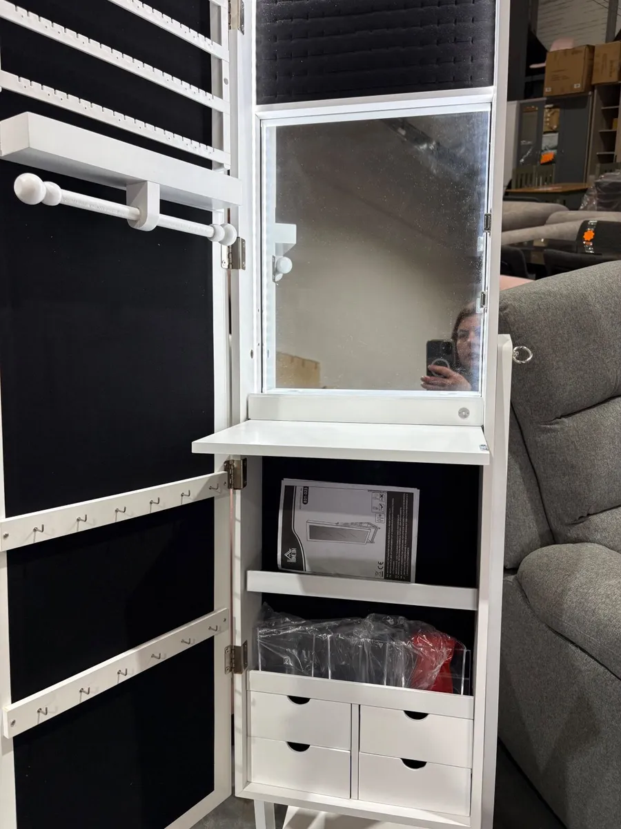 Mirror with storage - Image 3