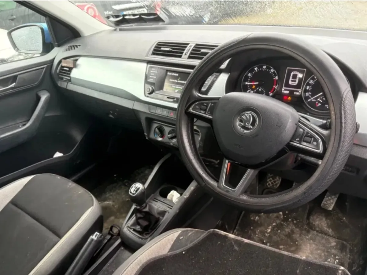 2015 Skoda Fabia 1.0 Petrol Drive Away - Image 4