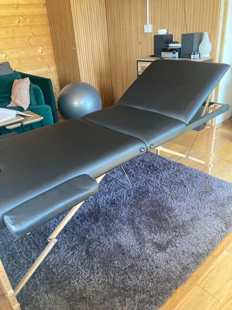 Massage table /plinth - Image 2