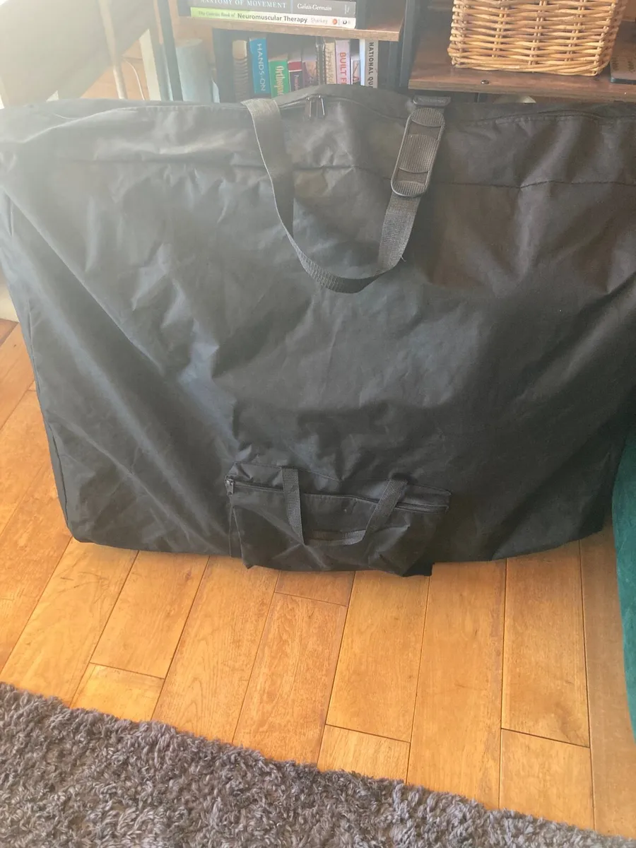 Massage table /plinth - Image 3