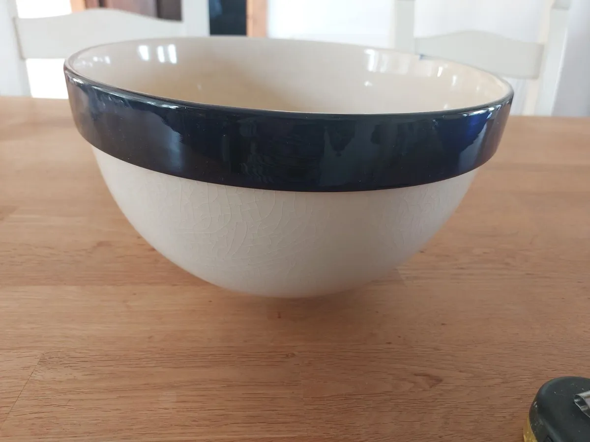 Large Vintage Mixing Bowl - Image 1