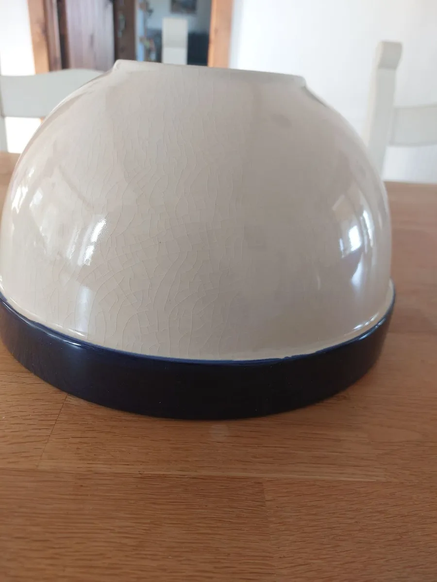 Large Vintage Mixing Bowl - Image 2