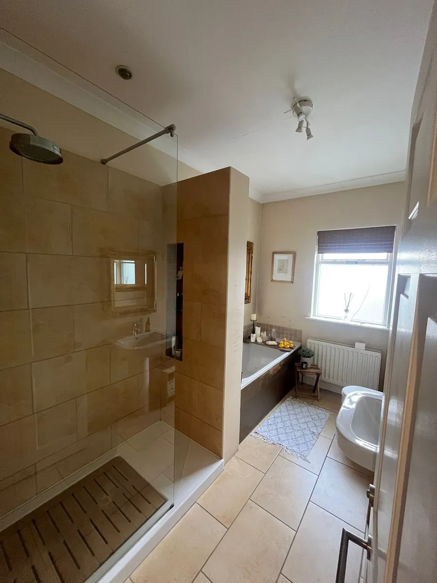 Bathroom - Image 3