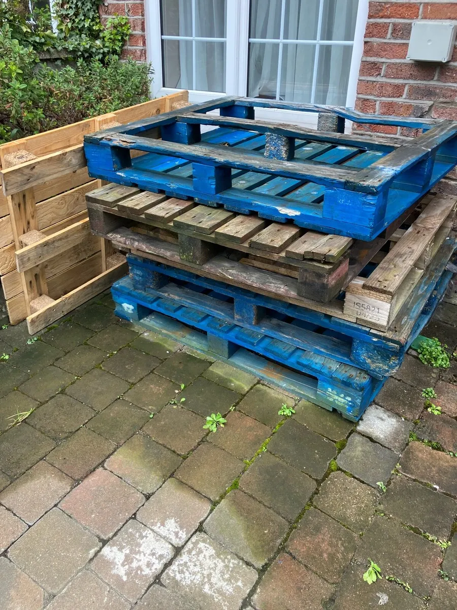 Wooden pallets, free to take away