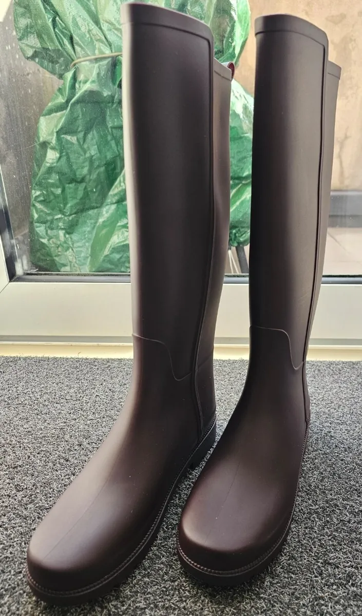 Ladies women burgundy wellington boots, wellies - Image 1