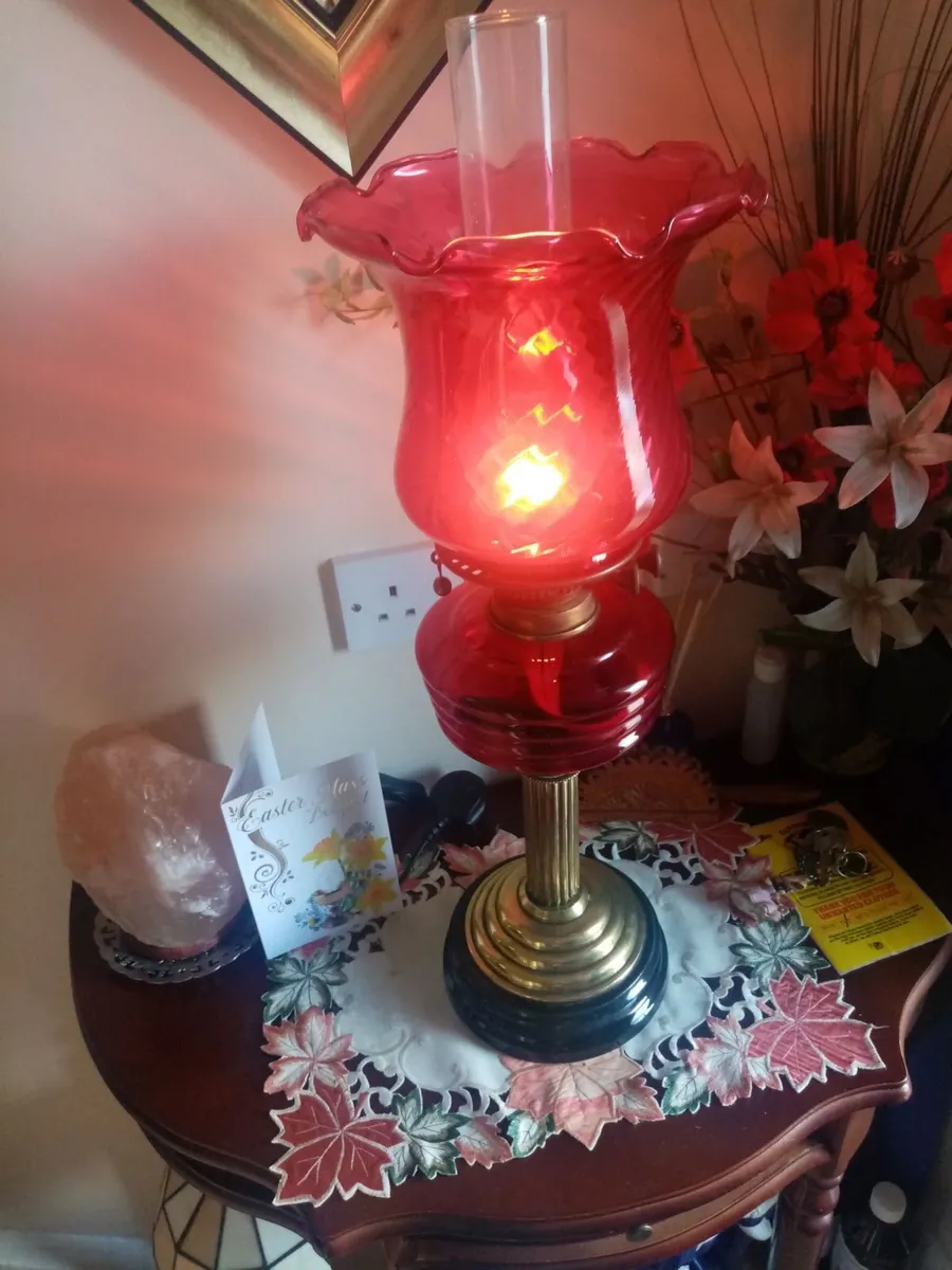 Victorian Oil Lamp - Image 4