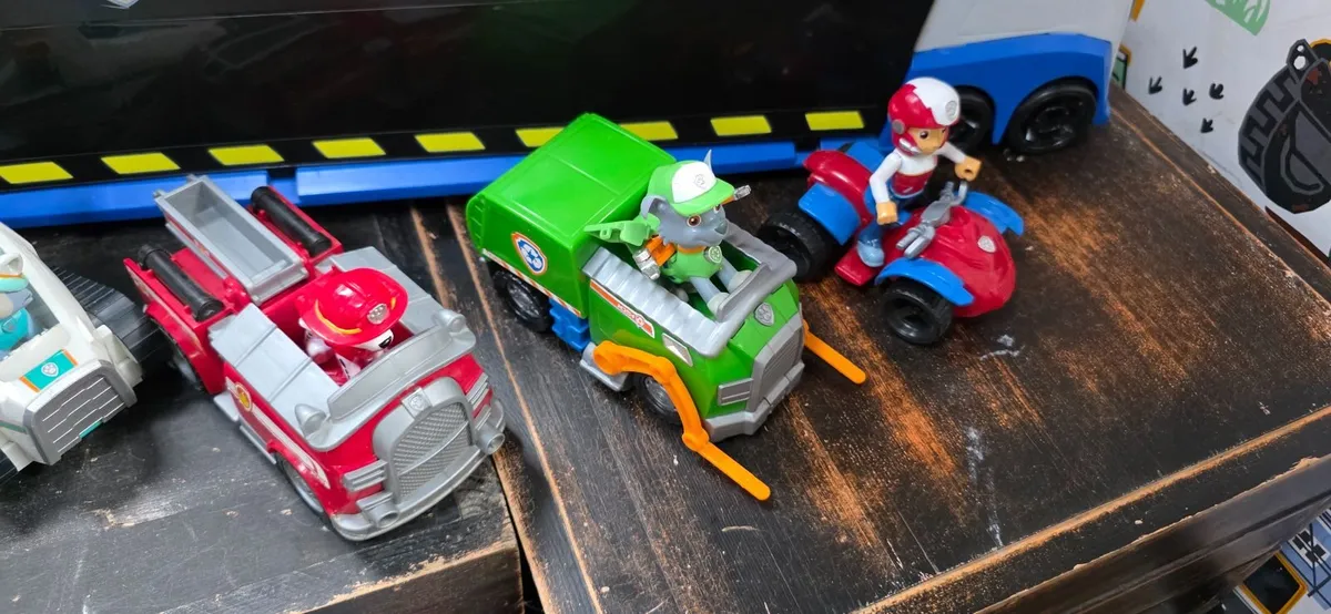 Paw Patrol transforming patroller with 6 Vehicles - Image 3