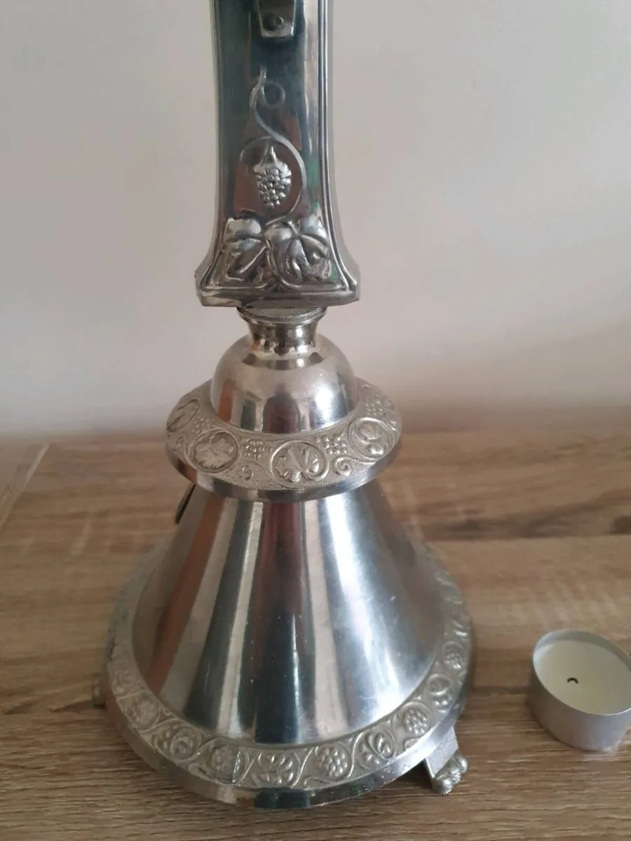 18" Metal Crucifix - Image 2