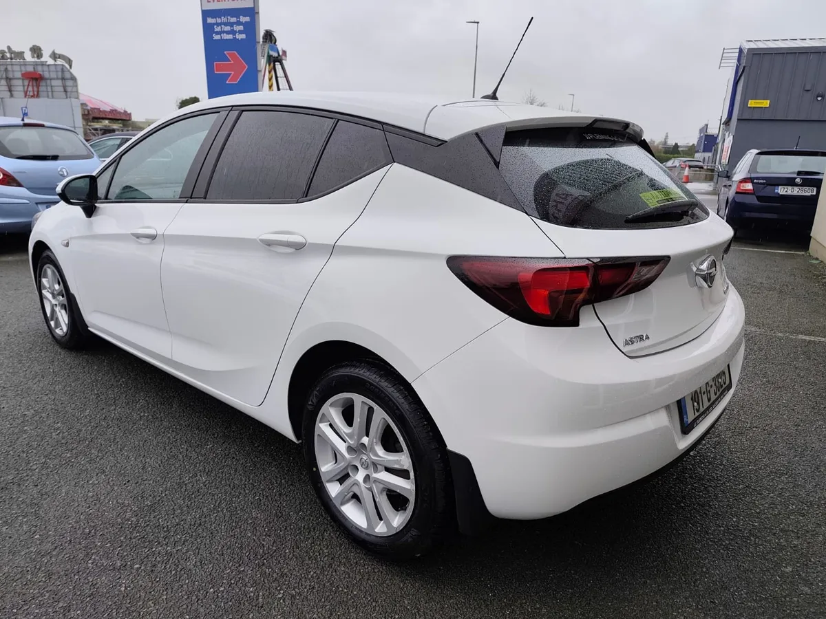 Opel Astra 191 1.6 Van Price 6.450 Vat in New Cvrt - Image 2