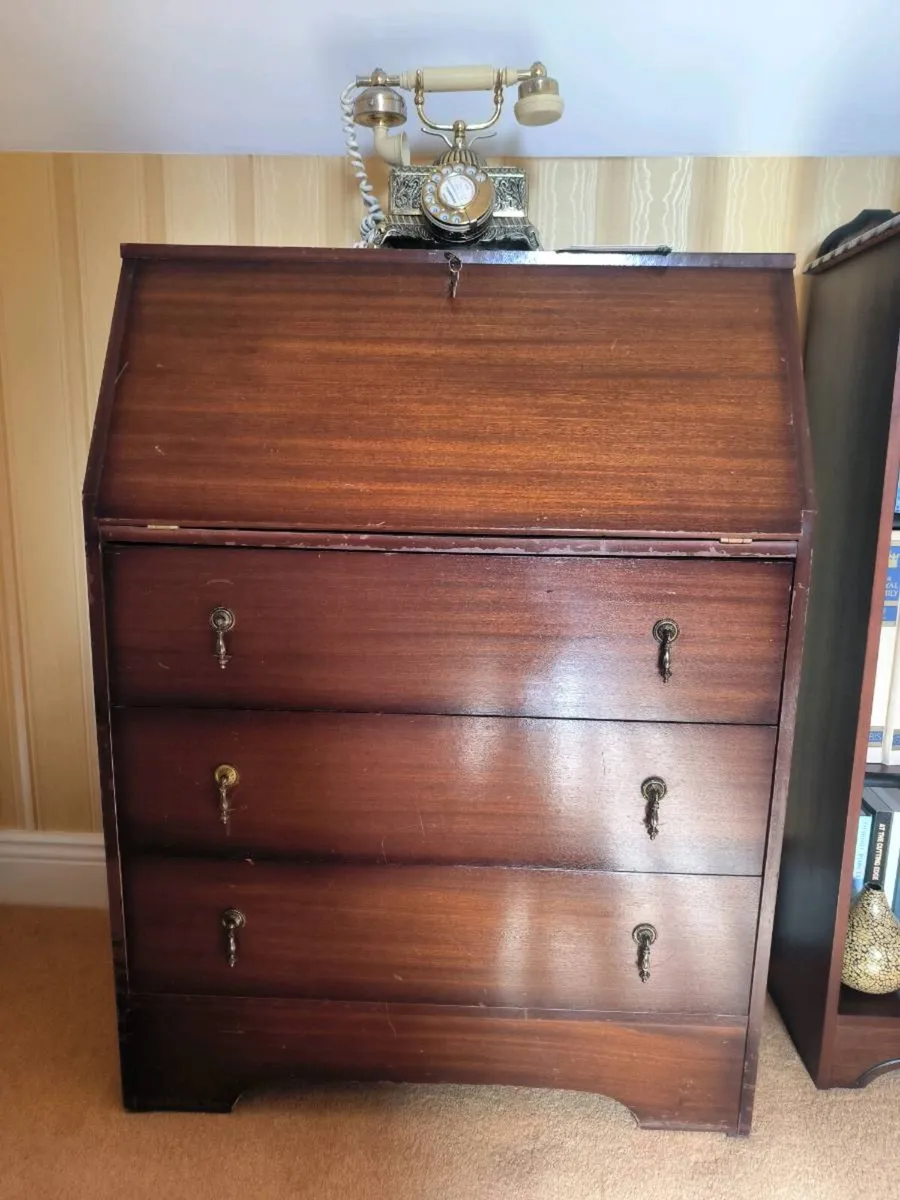 Writing desk - Image 1