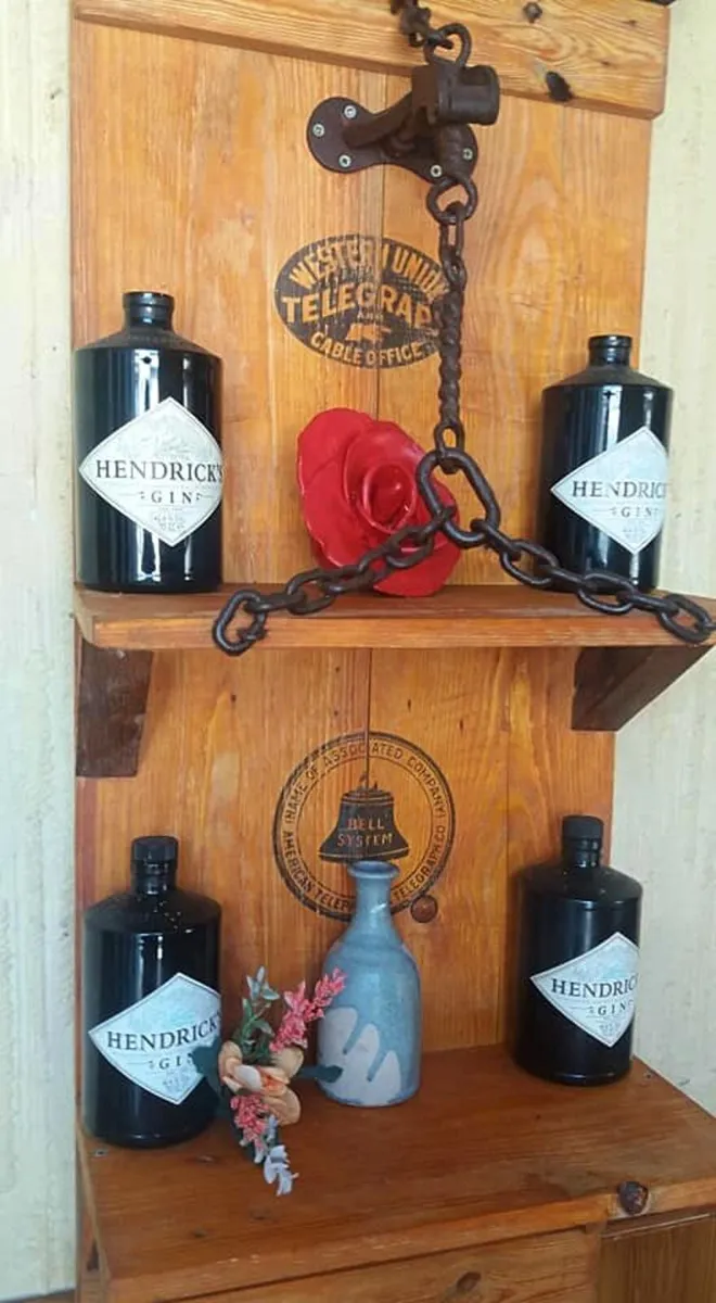 Rustic floating flat shelf display / storage - Image 3