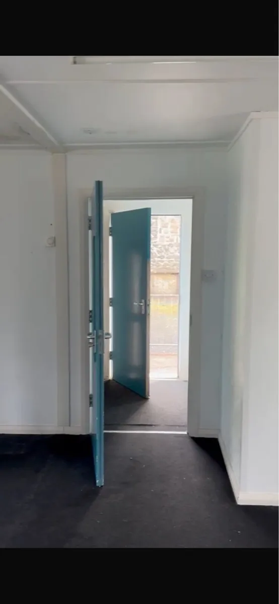 Mobile building / Classroom Cabin - Image 2