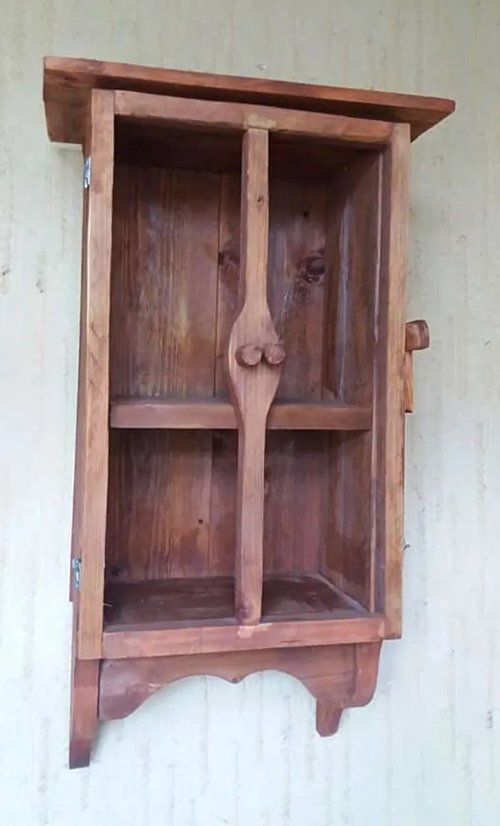 Rustic floating wall shelf display / storage - Image 2