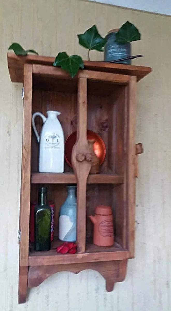 Rustic floating wall shelf display / storage - Image 3